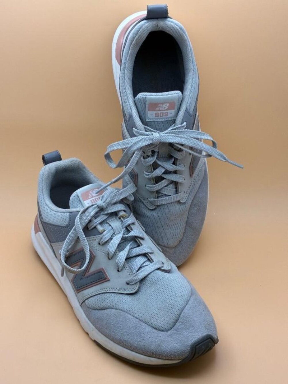 *GUC* New Balance 009 Aluminum Rose Gold Retro Womens Sneakers Size 10